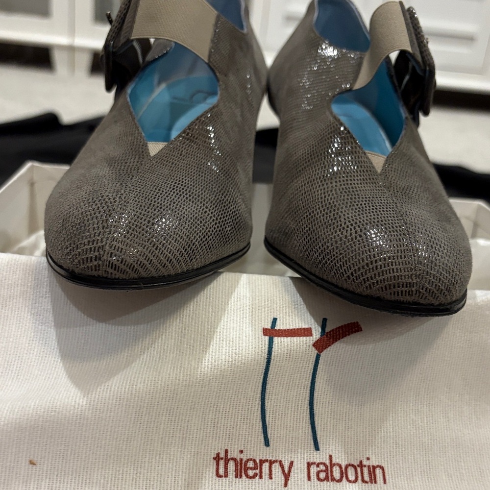 Thierry Rabotin Textured Gray Heels - Picture 7 of 16